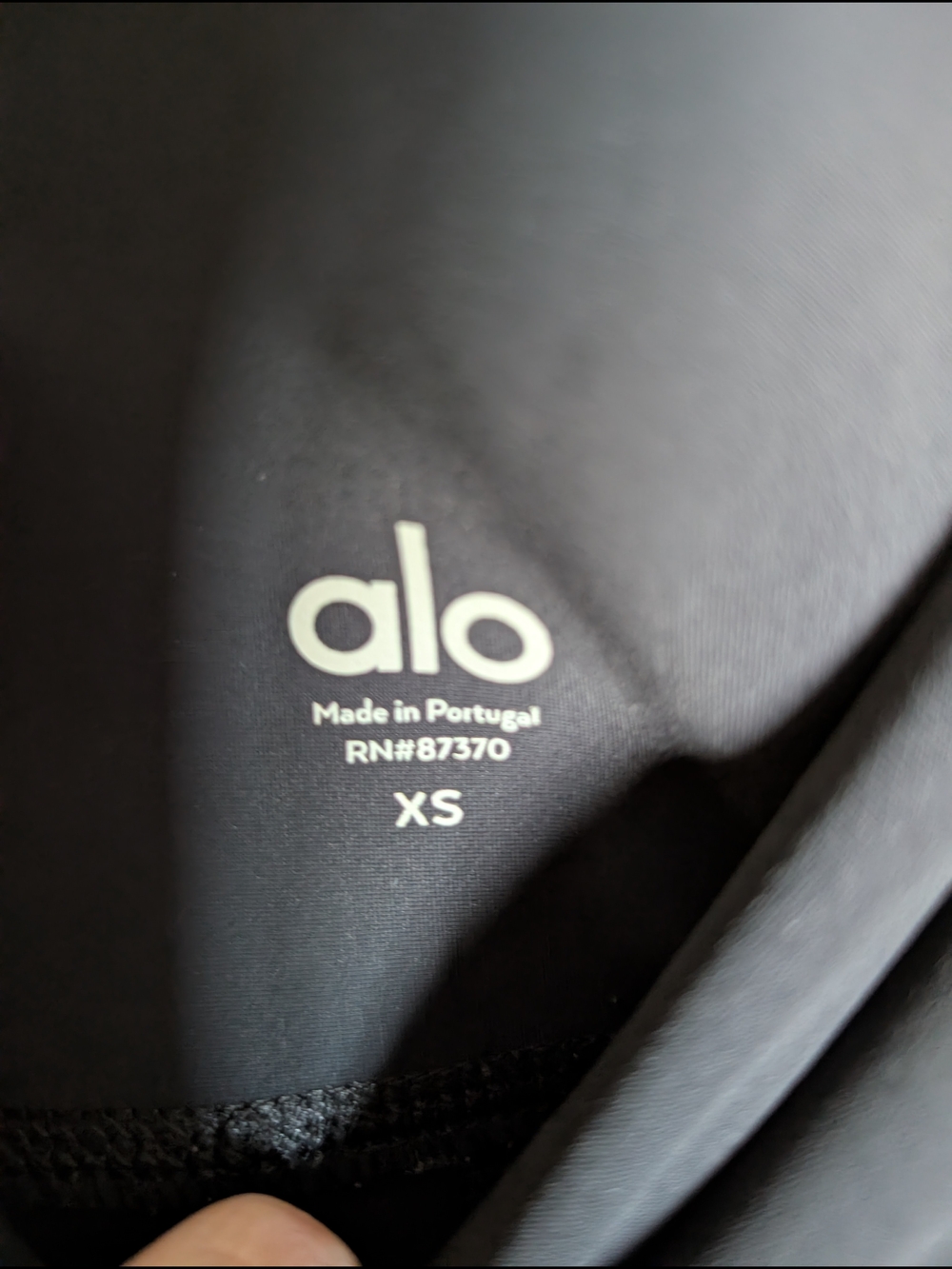 NWOT ALO Yoga Black Ripped Warrior High-Rise Leggings - Picture 6 of 8